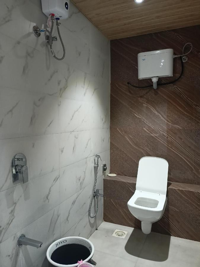 Hotel Palms Residency, Chembur ムンバイ エクステリア 写真