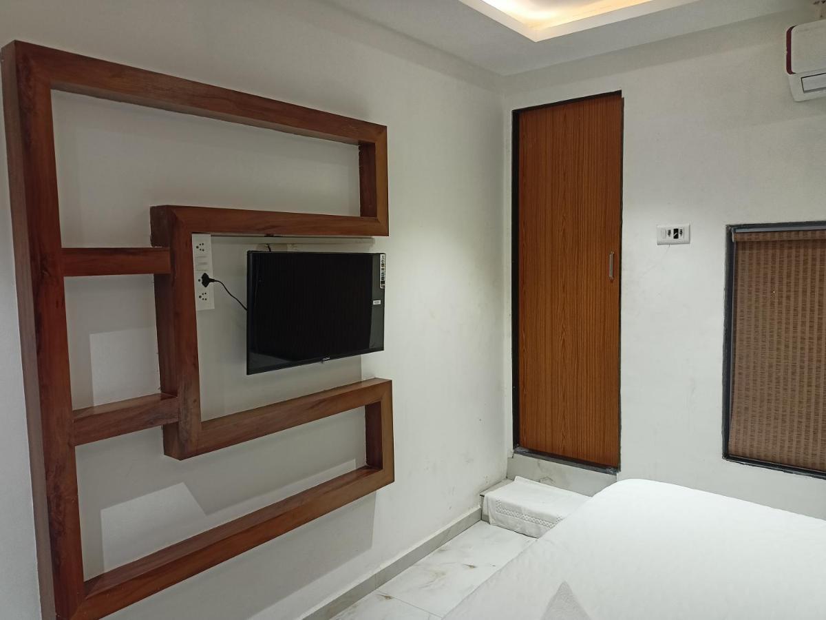 Hotel Palms Residency, Chembur ムンバイ エクステリア 写真
